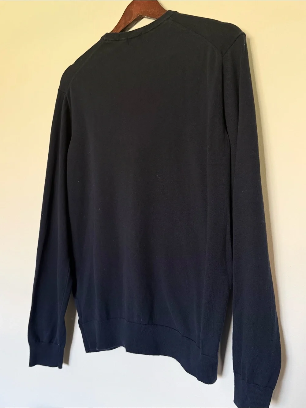 Uniqlo Men’s Black Crewneck Knit Sweater